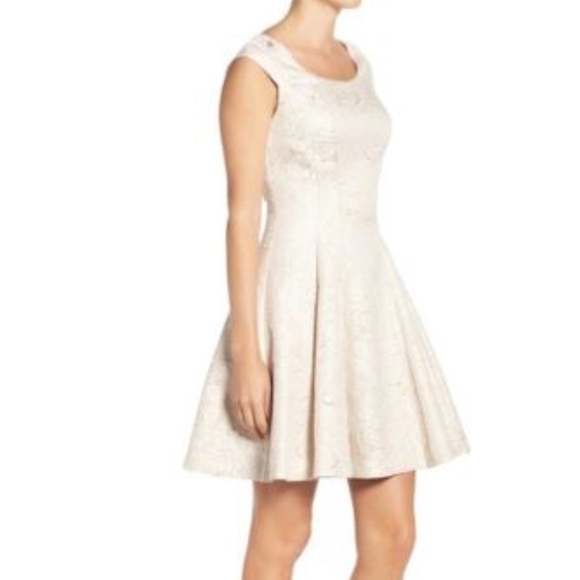 Betsey Johnson Dresses & Skirts - Betsey Johnson Dress Jacquard Fit Flare Textured 8